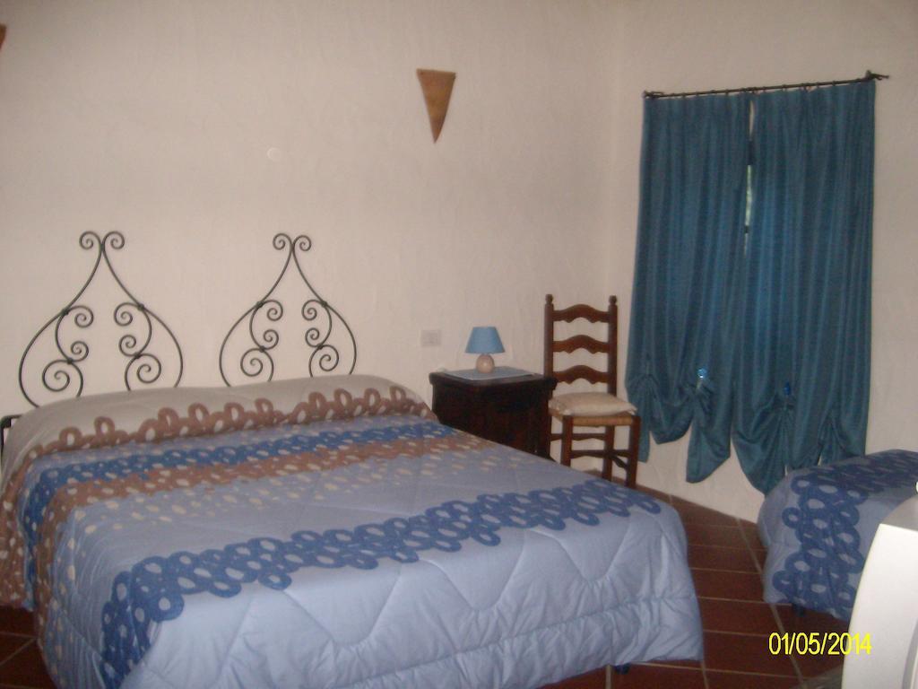 Agriturismo Spridda Bed & Breakfast Arzachena Oda fotoğraf